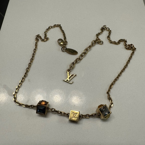 LOUIS VUITTON necklace LV Logo and Cube Swarovski crystals gold - Picture 1 of 15